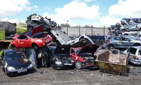 An image of a typical auto recycling facility.